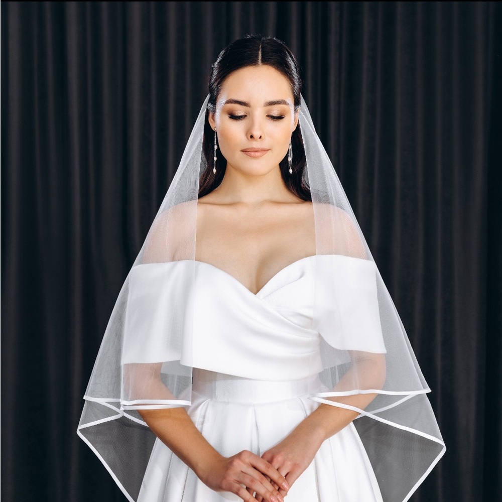Light ivory wedding veil